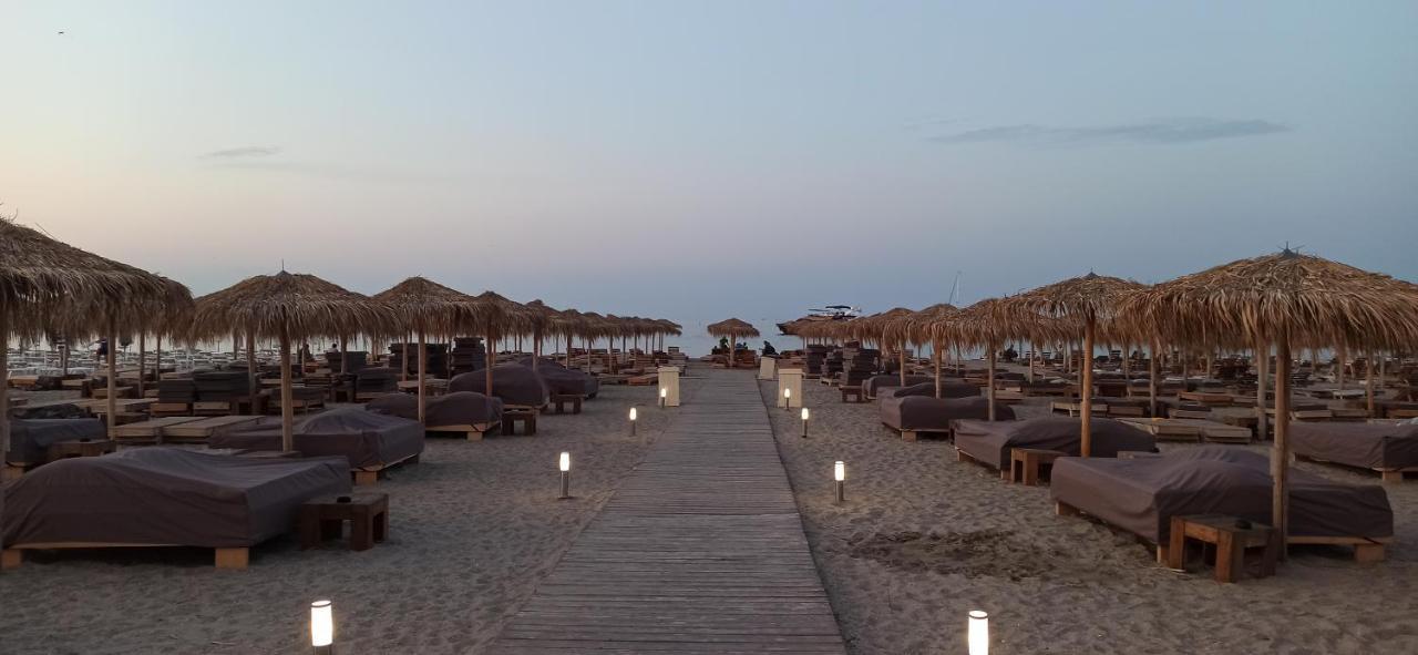 Garsoniere Victor Seaview Aer Conditionat Bucatarie Proprie Primim Carduri Vacanta 150 M De Plaja Reyna Beach Constanţa Extérieur photo