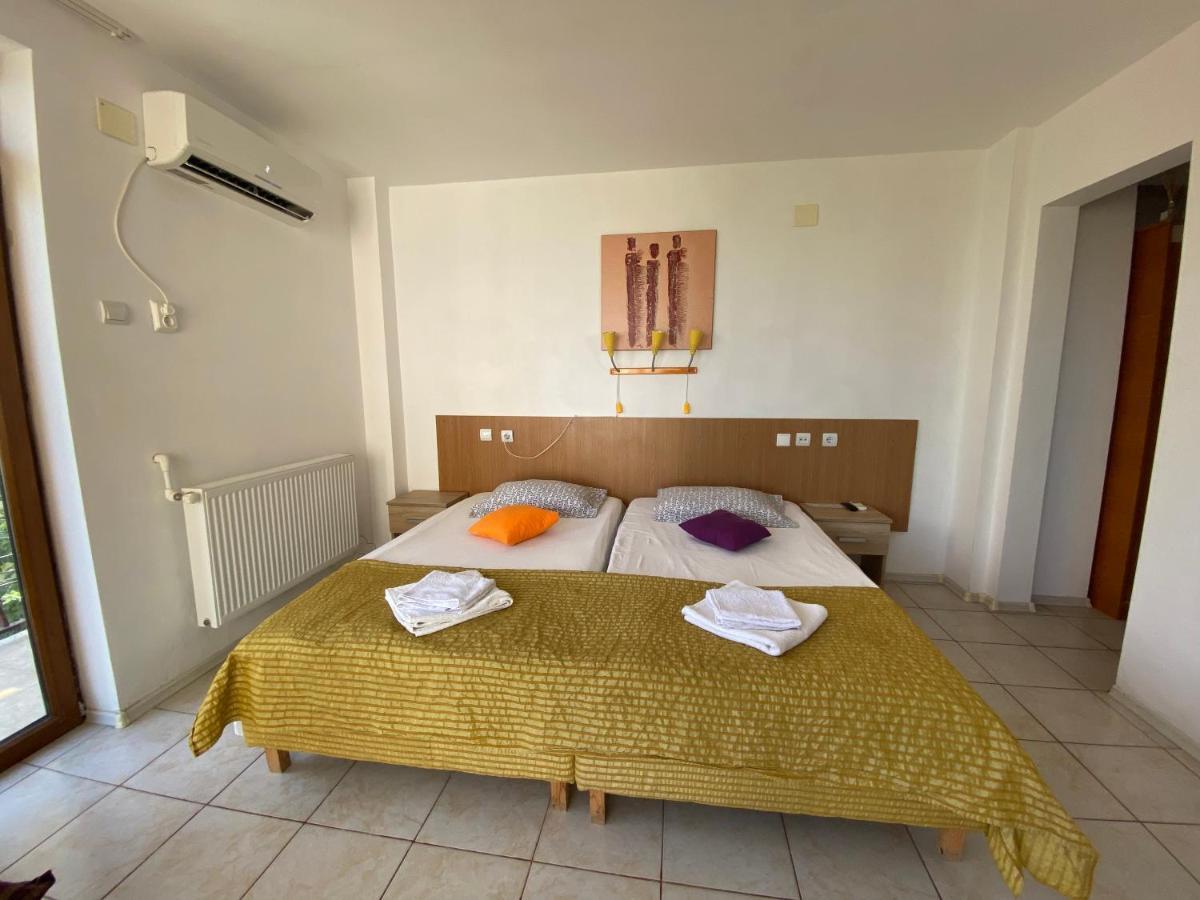 Garsoniere Victor Seaview Aer Conditionat Bucatarie Proprie Primim Carduri Vacanta 150 M De Plaja Reyna Beach Constanţa Extérieur photo