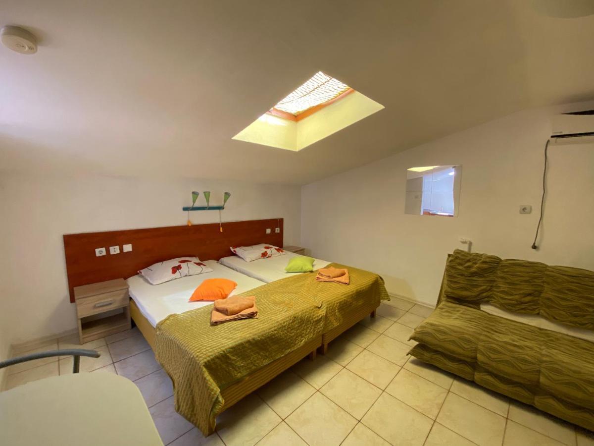 Garsoniere Victor Seaview Aer Conditionat Bucatarie Proprie Primim Carduri Vacanta 150 M De Plaja Reyna Beach Constanţa Extérieur photo