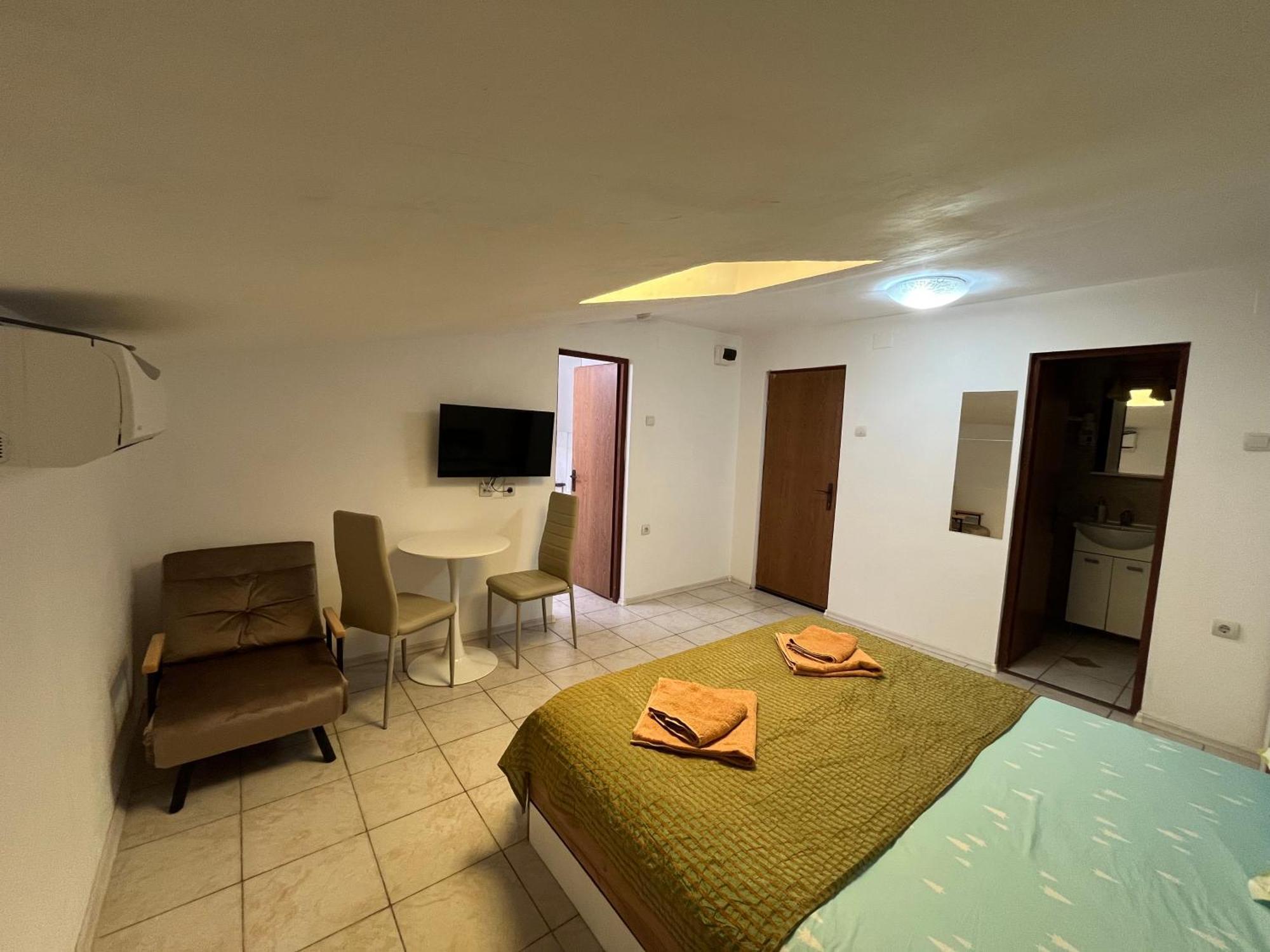 Garsoniere Victor Seaview Aer Conditionat Bucatarie Proprie Primim Carduri Vacanta 150 M De Plaja Reyna Beach Constanţa Extérieur photo
